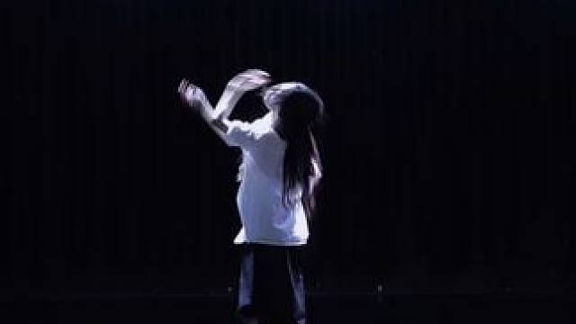 换风格了！进入副歌的动作我太喜欢了…