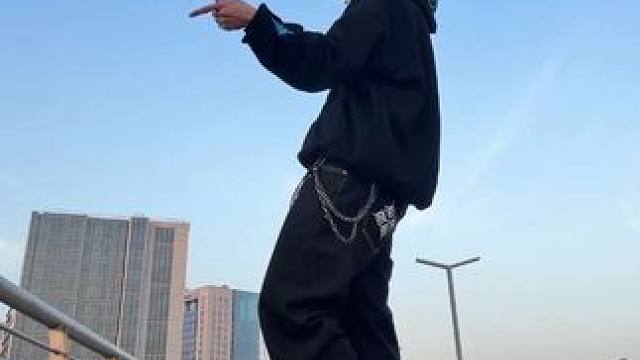 短裙也毫不怀疑！