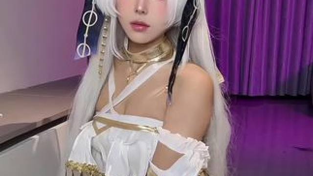 我摔倒了，还不赶紧扶我起来galgame