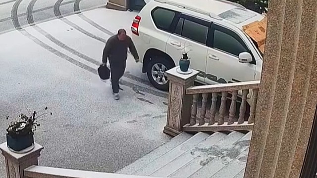 边上的扶手是个摆设[捂脸]