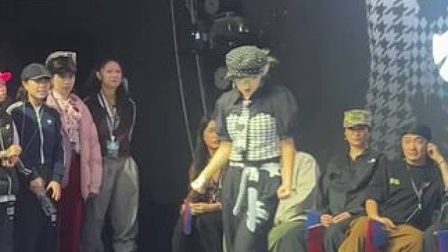 就这样一个pop震晕你们所有人哈哈