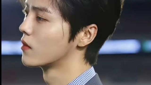 鹿晗真特么帅  ​​​