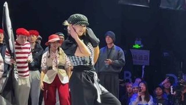 当我街舞比赛遇到蔡徐坤老师的歌恰恰感觉来了