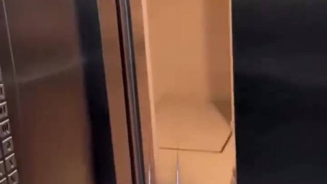 太祖奶奶哟！你穿的太时尚了！闪瞎我兄弟的眼简直！