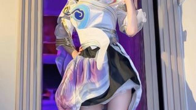 大小姐驾到通通闪开！