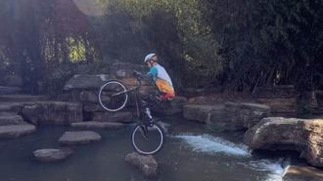 落水套餐 处处充满着刺激