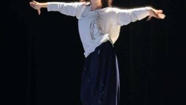 “雨纷纷 旧故里草木深”