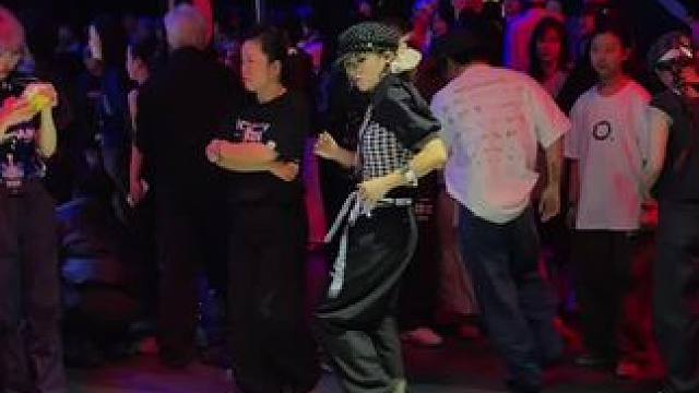 200多人海选发一个，还是有点急…可恶