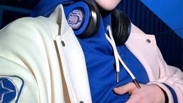 什么叫萌脸烧啊