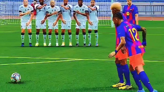 足球场上的较量，每一刻都是热血的碰撞。