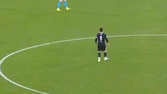 对他来说逆足洒洒水啦