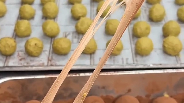 裹上可可粉的那一刻已经开始流口水了