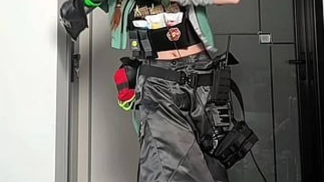 果然还是穿洲服设更适合跳粑粑舞！！！！ 三角洲s8蝶变时刻新赛季 #