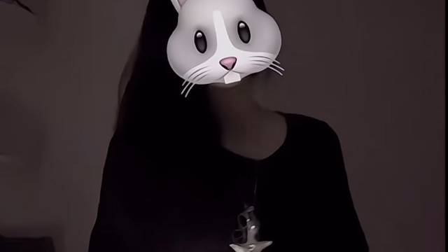 天气渐冷注意保暖按时吃饭记得开心