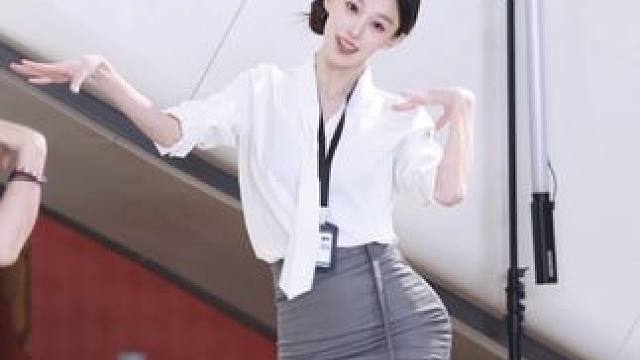 画面里同时出现三个人的时候太美了谁懂。。