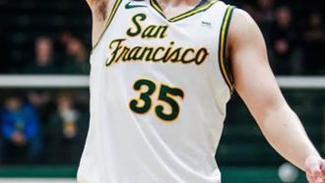 “须知少时凌云志，曾许人间第一流”