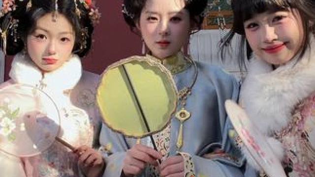 当你的朋友们都是不同的风格 注意头发缠绕呜呜呜