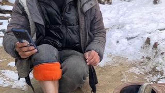 跟手机自做多情，鞋却火了