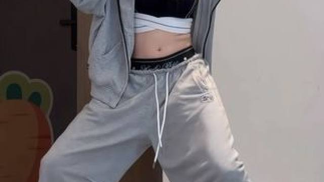 虽然没人艾特我 但是我也要跳