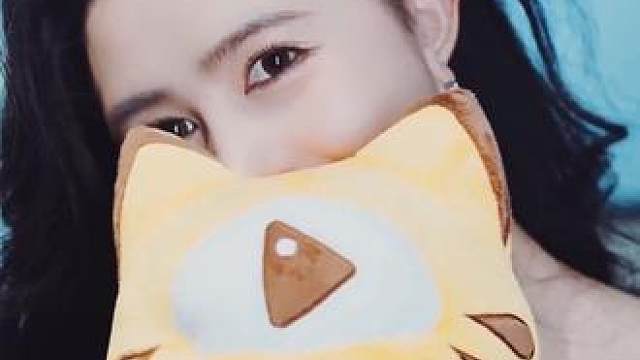 晚上八点虎牙首秀 家人们晚上有空可以来看看我我鸭