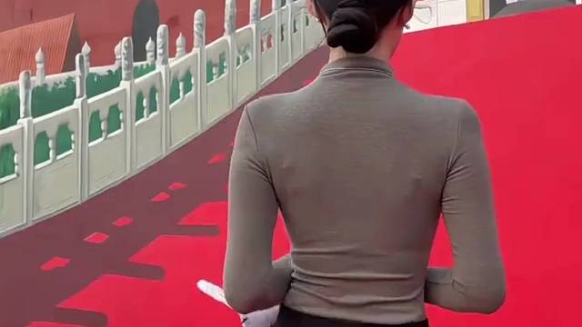 今天才刷到墙被涂了