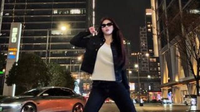 来支持这个外网很火的lesserafim进行曲