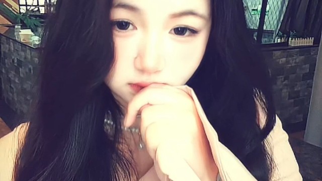 有钱都留给我花吧，她们饿了会自己挖野菜