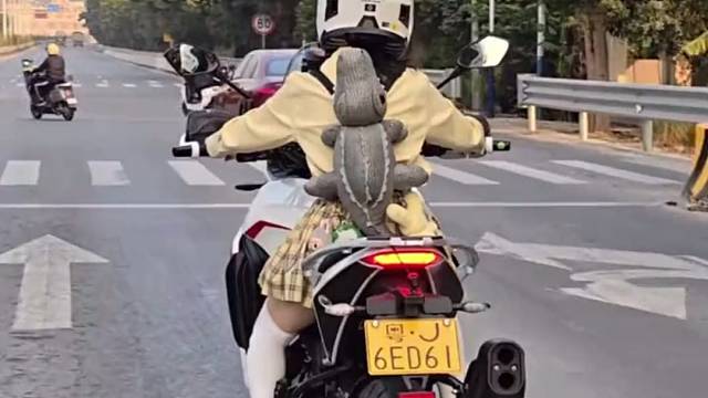 老妹啊，以你的身高建议你安装个这个