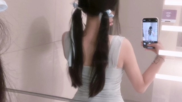 淡淡就好 细水长流也行 人生不会太圆满 不奢求虚无 只要珍惜我爱的和爱我的