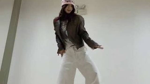 谁艾特我跳跶 快出来收作业啦！！ 左奇函