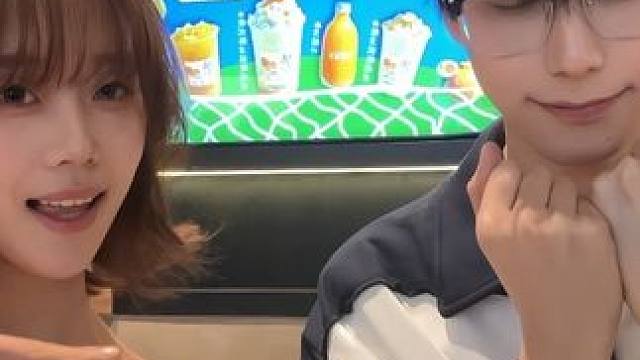 是谁和北瓜一起拍上手势舞了！ 第一次和一日店长 互动好紧张啊这样的一日店长活动泰州万象城多来