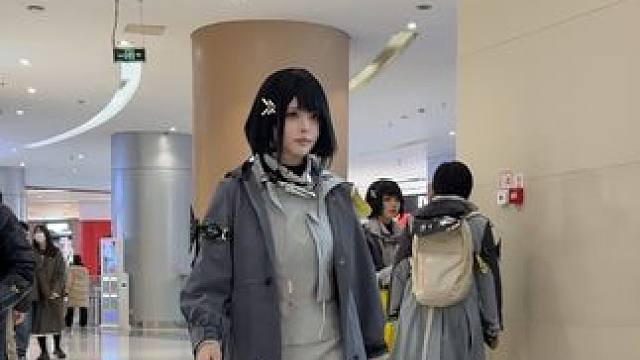 一弯腰掉了一万个东西