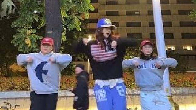 一年了 ！家人们看看后面两位同学有没有进步