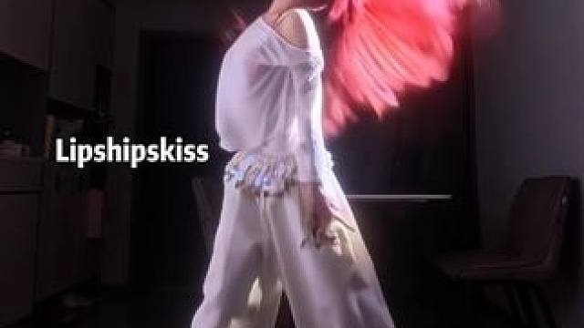 连编舞都吻妹感满满