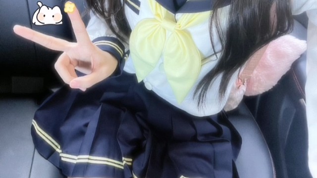 @谎言海: 装可爱好难，但幸好 我是真的爱装︎( ᐛ )︎