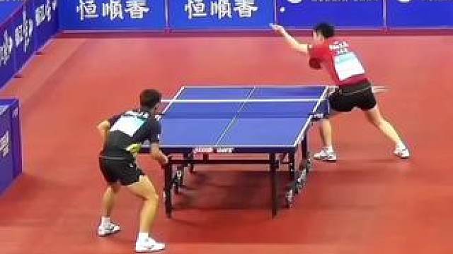 张继科正手对轰樊振东正手