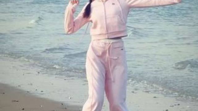 海边风好大！秋衣战神回归