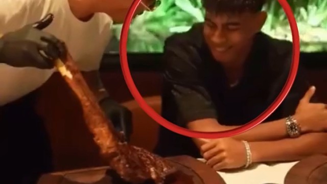 亚马尔直接包场全球最奢华的牛排店！#足球