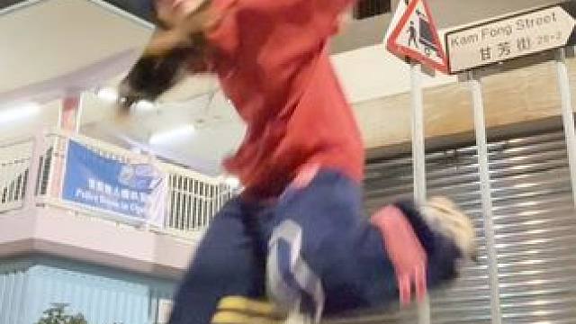 在香港街头随地大小帅一下