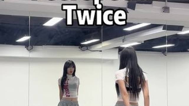 feelspecialTwice 
特别盛大的一段，学会了过年在烟