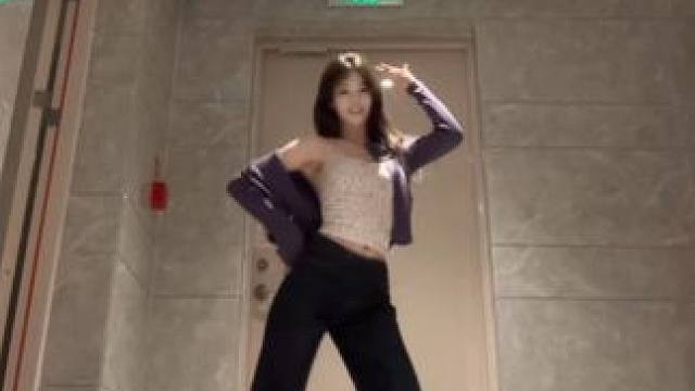 着迷 
紫色果然很有韵味