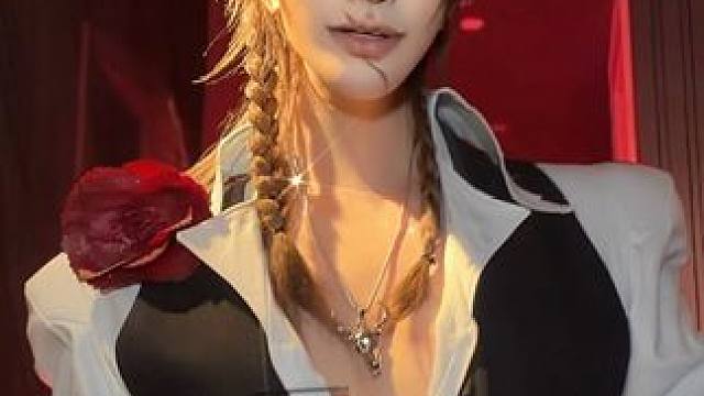 欢呼声烫得我发抖