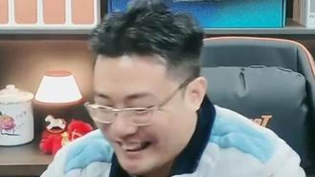 都回来了，棉袄给他穿上了！