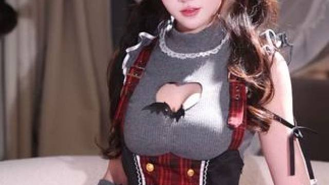 离镜头这么近有点不习惯