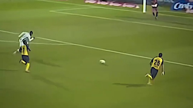 防线倒下了 可是我不能呀