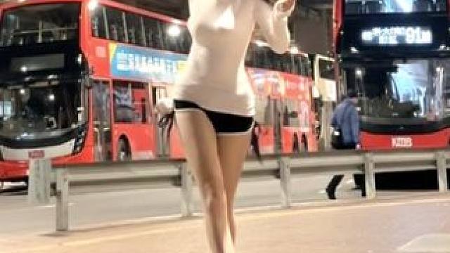 不敢有表情管理的一条（来来往往都是人 灰常不好意思