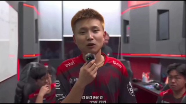 我叫danking本名吕郑豪