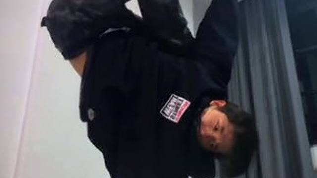 对不起我的前置坏了
 蝴蝶步