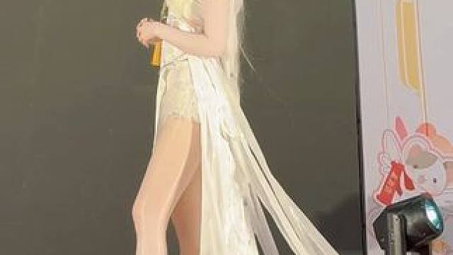 懒得美颜拉腿剪辑整容，全靠粉丝没有嫌弃不完美的我爱你们喔 #