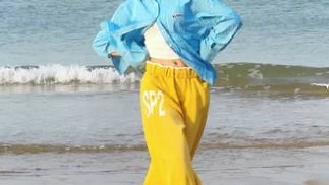 看似站在沙滩上 其实是沼泽。